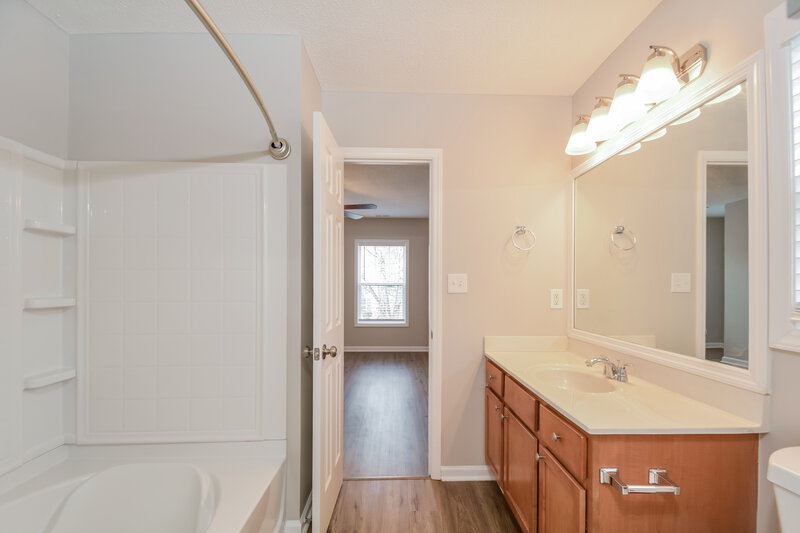 2,730/Mo, 5 Toms Rock Pl Durham, NC 27704 Bathroom View 2