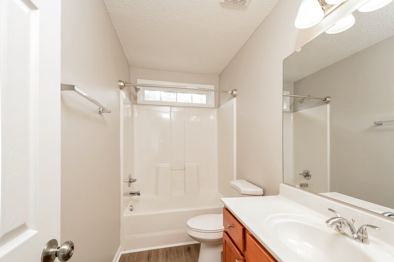 2,730/Mo, 5 Toms Rock Pl Durham, NC 27704 Bathroom View 3