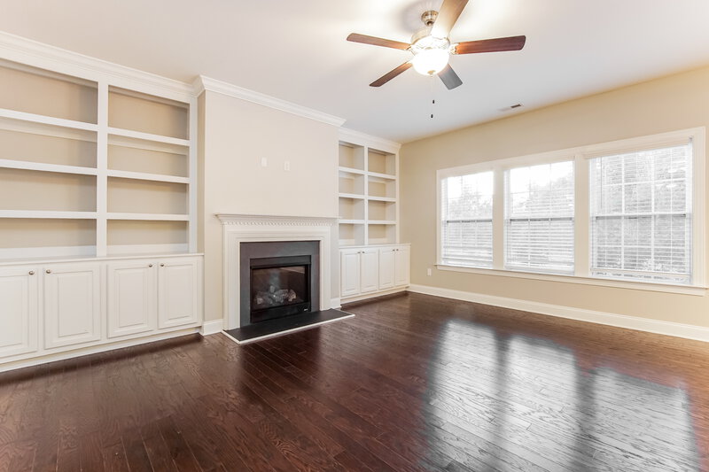 2,545/Mo, 5517 Weathered Rock Ct Knightdale, NC 27545 Living Room View 2