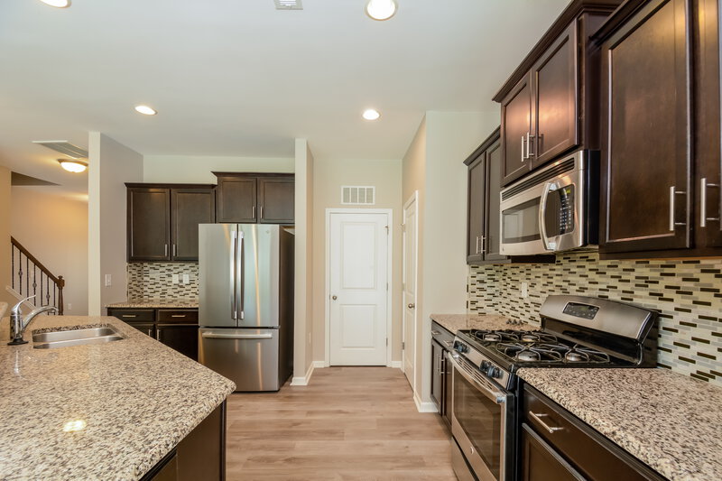 3,470/Mo, 1024 Thoughtful Spot Ln Durham, NC 27703 Kitchen View