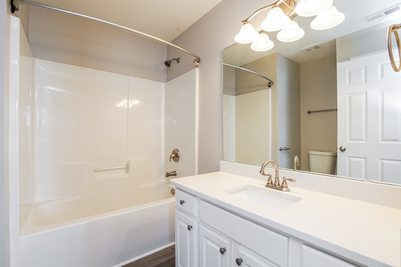2,310/Mo, 507 Sutter Gate Ln Morrisville, NC 27560 Main Bathroom View