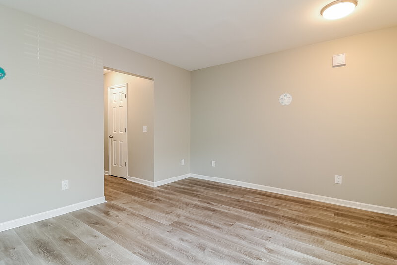 1,575/Mo, 20 Red Ln Raleigh, NC 27606 Living Room View 3