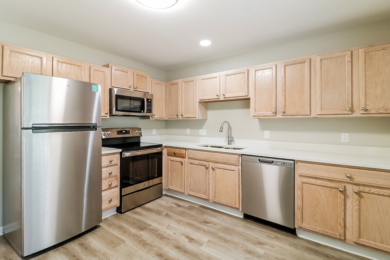 1,575/Mo, 20 Red Ln Raleigh, NC 27606 Kitchen View 3