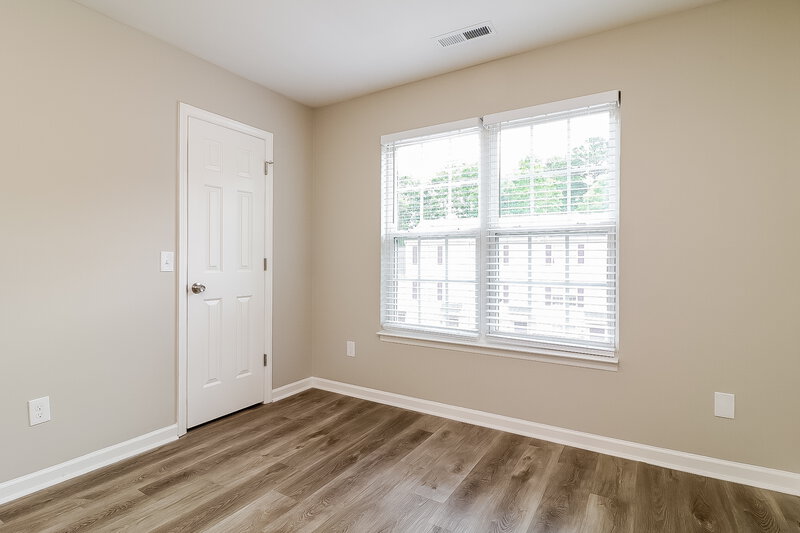 1,575/Mo, 20 Red Ln Raleigh, NC 27606 Bedroom View