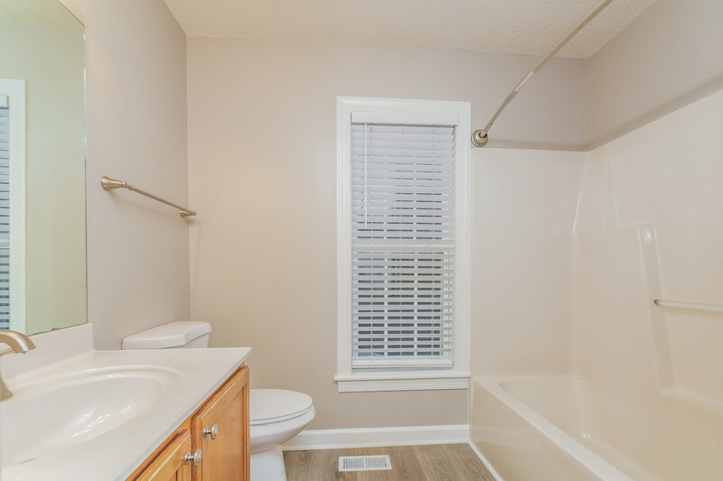2,035/Mo, 258 Tillamook Dr Wake Forest, NC 27587 Bathroom View