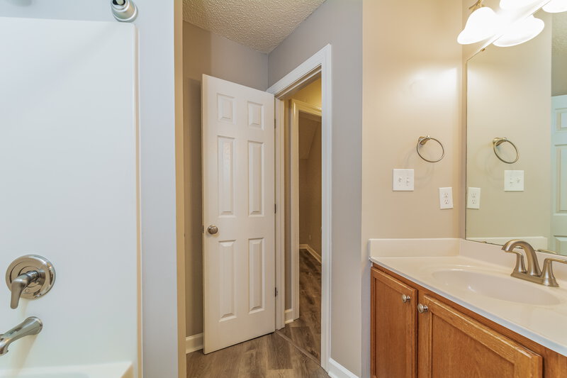 2,035/Mo, 258 Tillamook Dr Wake Forest, NC 27587 Bathroom View 2