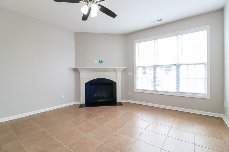 2,185/Mo, 5232 Nautical Ln Raleigh, NC 27610 Living Room View