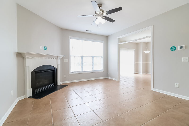 2,185/Mo, 5232 Nautical Ln Raleigh, NC 27610 Living Room View 2