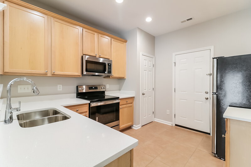 2,185/Mo, 5232 Nautical Ln Raleigh, NC 27610 Kitchen View 2