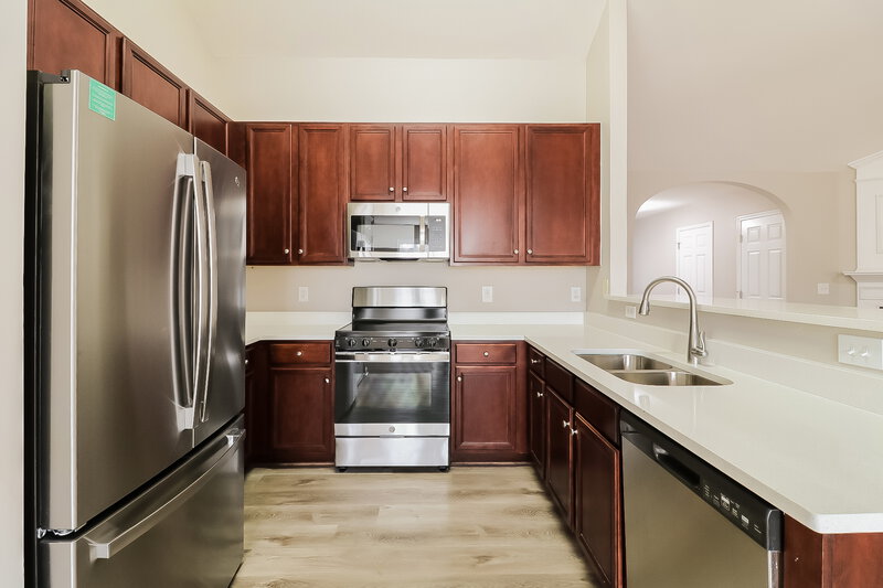 2,130/Mo, 922 Widewaters Pkwy Knightdale, NC 27545 Kitchen View 2