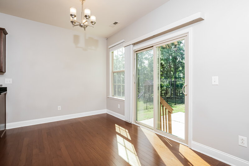 1,905/Mo, 335 Clubhouse Dr Youngsville, NC 27596 Breakfast Nook View