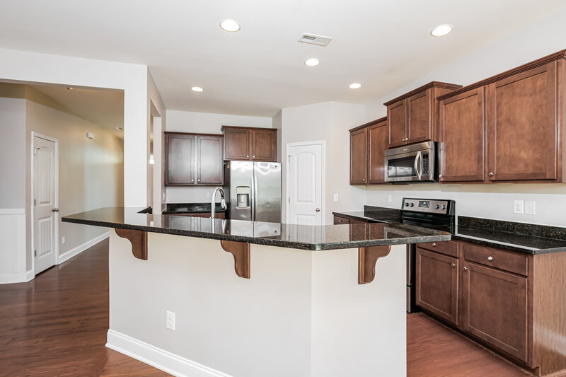 1,905/Mo, 335 Clubhouse Dr Youngsville, NC 27596 Kitchen View