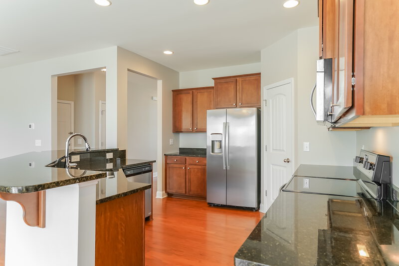 2,370/Mo, 335 Clubhouse Dr Youngsville, NC 27596 Kitchen View