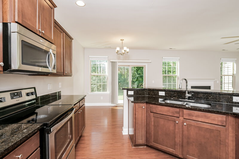 1,905/Mo, 335 Clubhouse Dr Youngsville, NC 27596 Kitchen View 2