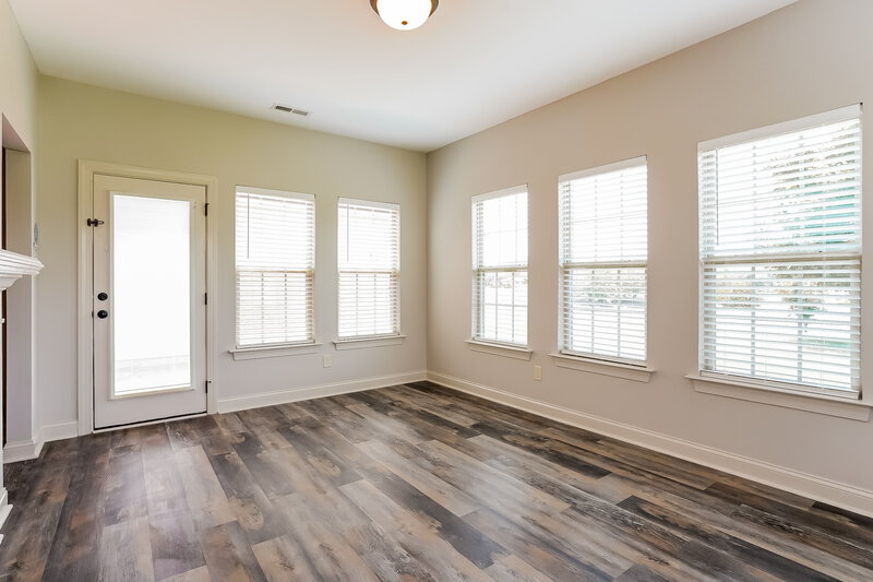 2,470/Mo, 497 Adams Point Dr Garner, NC 27529 Sunroom View