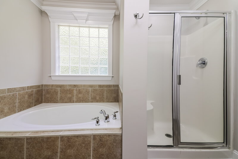 1,975/Mo, 133 Holiday Island Dr Garner, NC 27529 Main Bathroom View 2