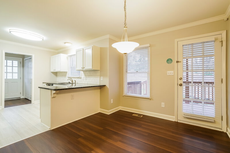 1,810/Mo, 4813 Draper Rd Raleigh, NC 27616 Dining Room View