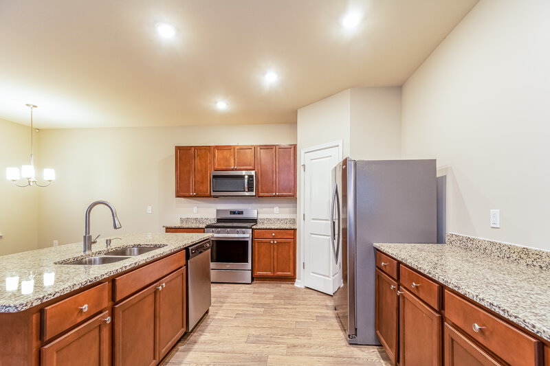 2,175/Mo, 2137 Water Marsh Trl Fuquay Varina, NC 27526 Kitchen View
