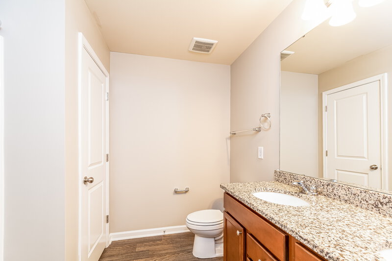 2,175/Mo, 2137 Water Marsh Trl Fuquay Varina, NC 27526 Main Bathroom View