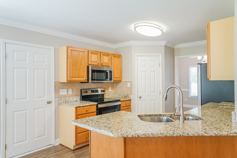 2,370/Mo, 612 Rodney Bay Crossing Wake Forest, NC 27587 Kitchen View