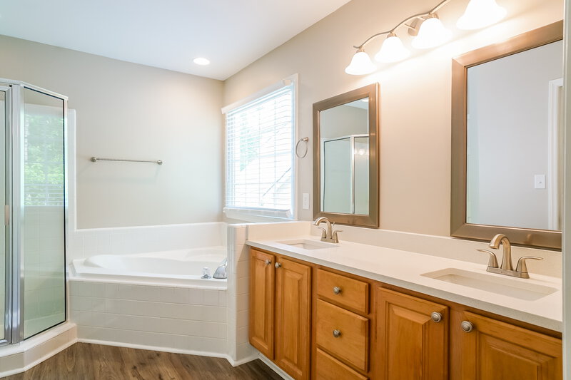 2,370/Mo, 612 Rodney Bay Crossing Wake Forest, NC 27587 Main Bathroom View