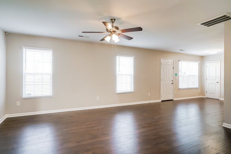 2,075/Mo, 1619 Moineau Ln Raleigh, NC 27610 Living Room View 2