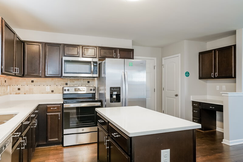 2,075/Mo, 1619 Moineau Ln Raleigh, NC 27610 Kitchen View 2