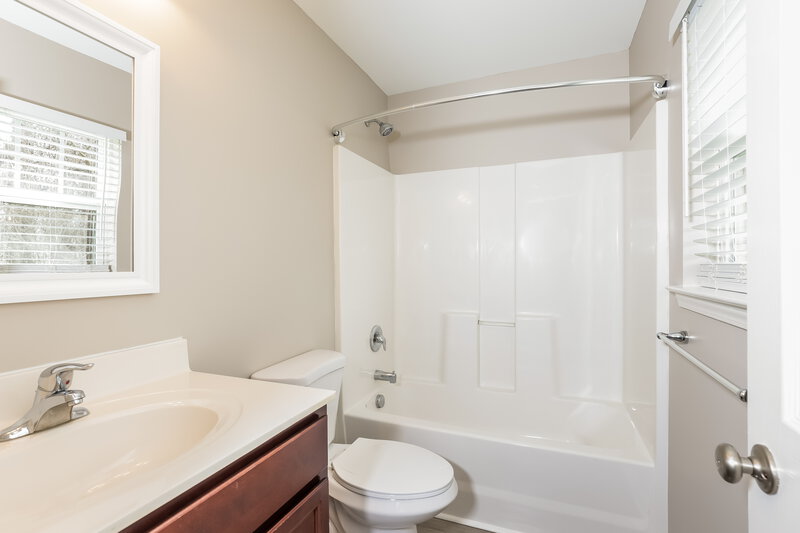 1,775/Mo, 223 Caddel St Wake Forest, NC 27587 Main Bathroom View