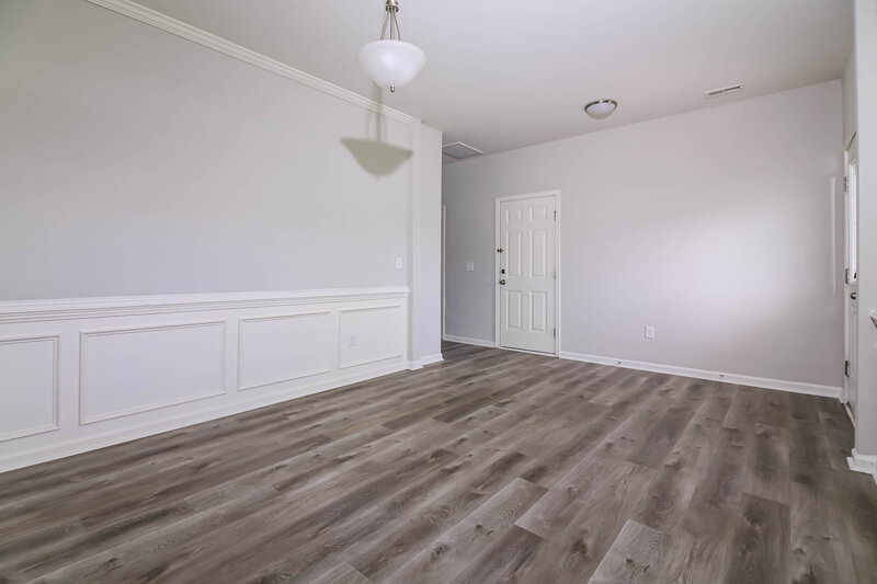 2,200/Mo, 36 W Painted Way Clayton, NC 27527 Dining Room View