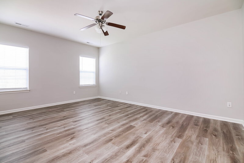2,200/Mo, 36 W Painted Way Clayton, NC 27527 Main Bedroom View