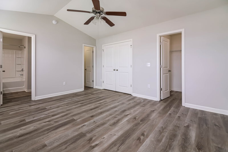 2,200/Mo, 36 W Painted Way Clayton, NC 27527 Main Bedroom View 2