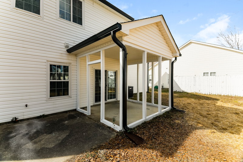 2,195/Mo, 8528 Neuse Hunter Dr Raleigh, NC 27616 Rear View