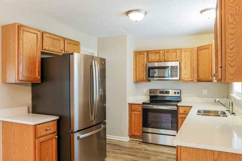 1,995/Mo, 412 Birdsong Way Holly Springs, NC 27540 Kitchen View 2