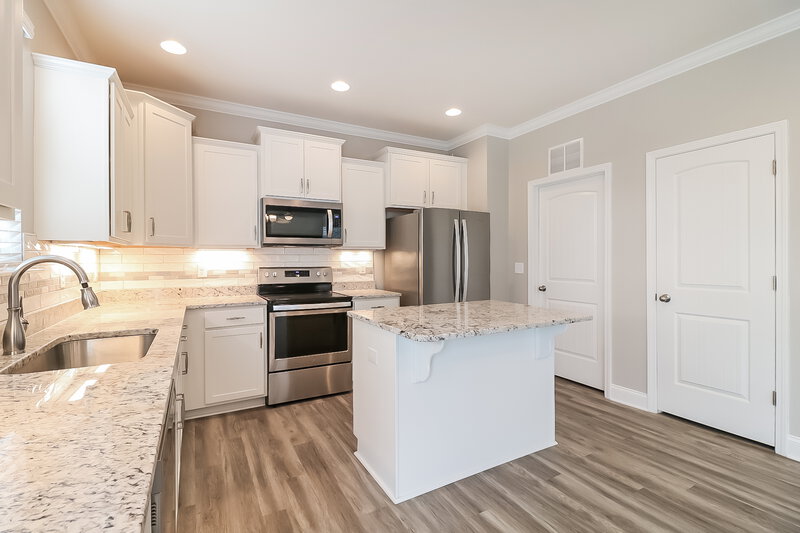 2,415/Mo, 454 Outwater Ridge Dr Garner, NC 27529 Kitchen View 2