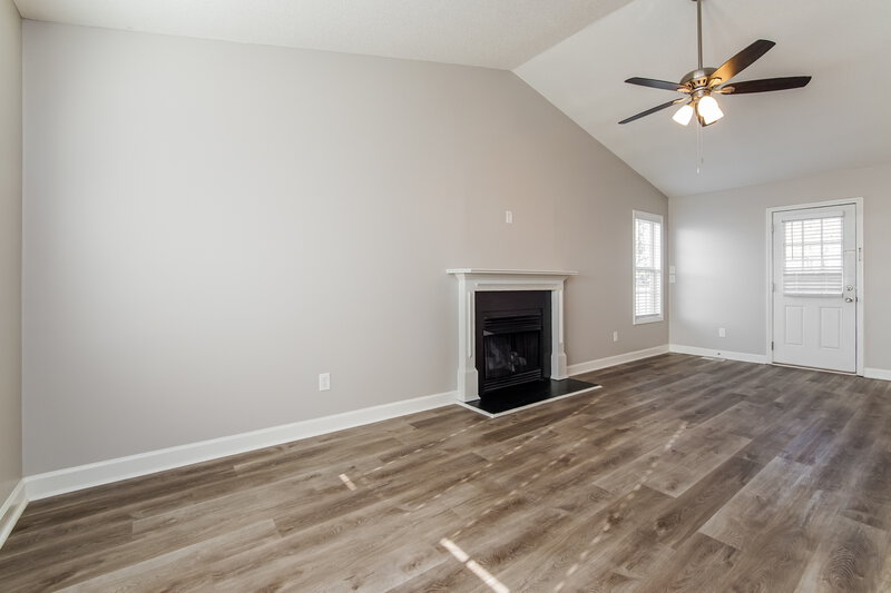 1,665/Mo, 189 Clear Water Dr Wilson's Mills, NC 27577 Living Room View