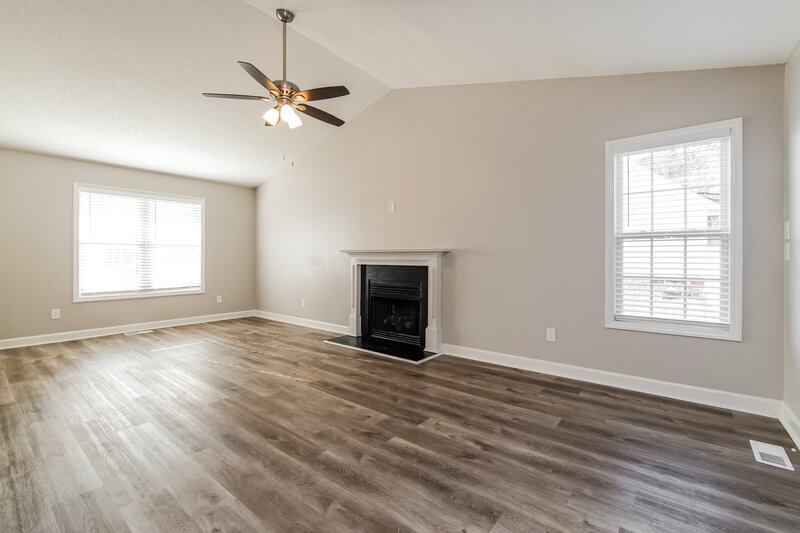 1,665/Mo, 189 Clear Water Dr Wilson's Mills, NC 27577 Living Room View 2