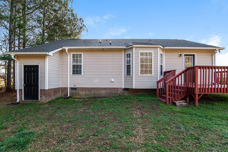 1,665/Mo, 189 Clear Water Dr Wilson's Mills, NC 27577 Rear View