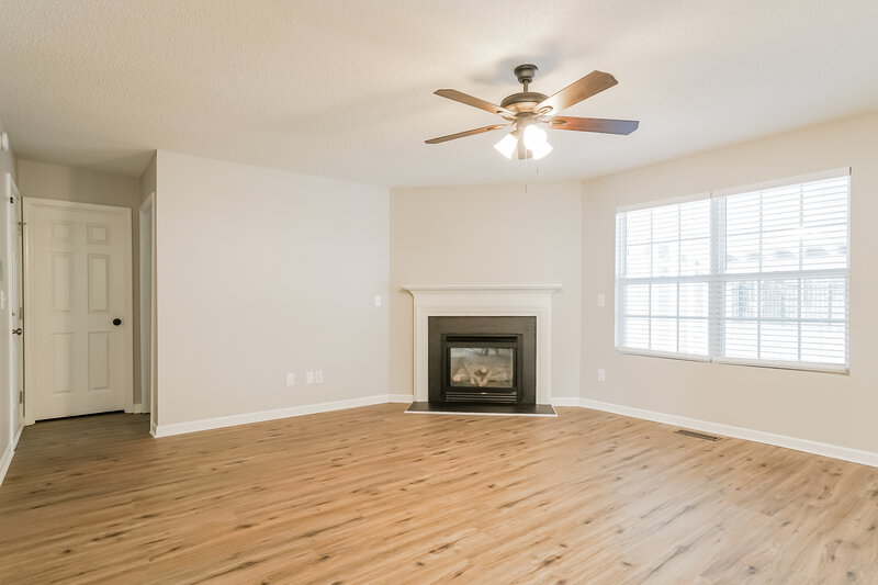 2,110/Mo, 1227 Arbor Greene Dr Garner, NC 27529 Living Room View 3