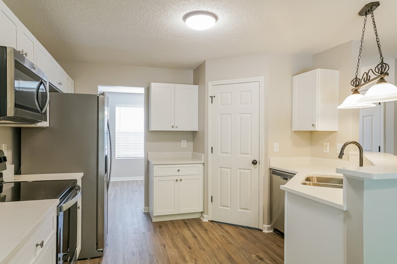 2,110/Mo, 1227 Arbor Greene Dr Garner, NC 27529 Kitchen View 2