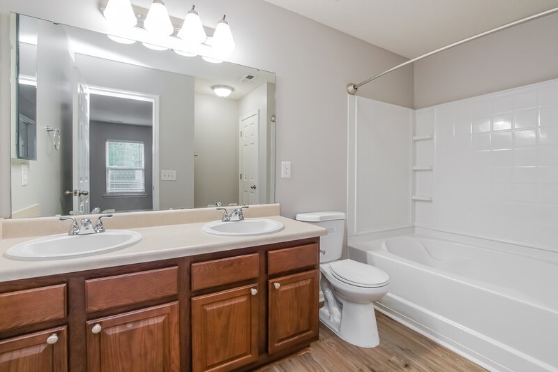 3,280/Mo, 339 Cinder Cross Way Garner, NC 27529 Main Bathroom View