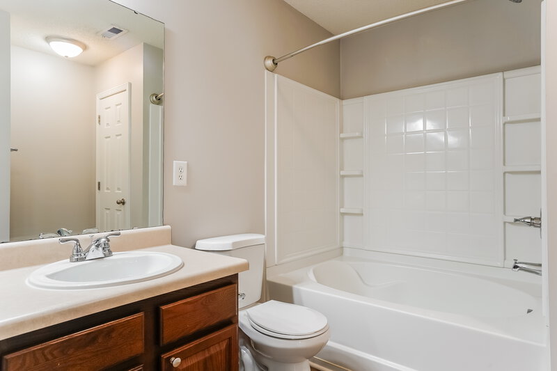 2,155/Mo, 339 Cinder Cross Way Garner, NC 27529 Main Bathroom View