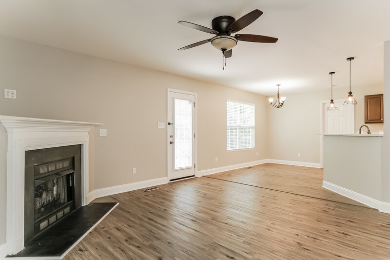 1,975/Mo, 143 Locket Dr Clayton, NC 27520 Living Room View