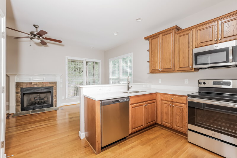 2,255/Mo, 717 Bennett Ridge Ct Wake Forest, NC 27587 Kitchen View