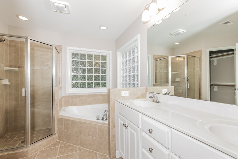2,255/Mo, 717 Bennett Ridge Ct Wake Forest, NC 27587 Main Bathroom View