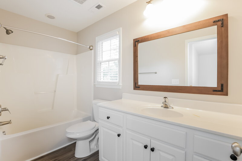 2,255/Mo, 717 Bennett Ridge Ct Wake Forest, NC 27587 Bathroom View
