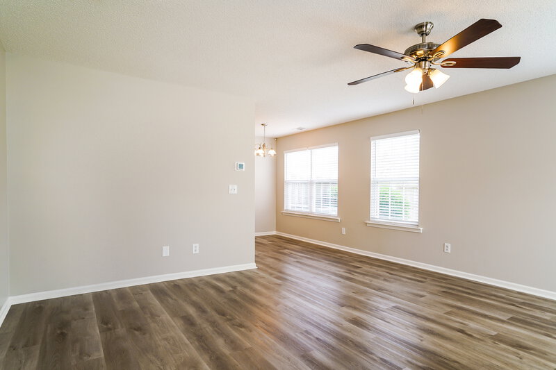 2,035/Mo, 8145 Wesley Farm Dr Raleigh, NC 27616 Living Room View