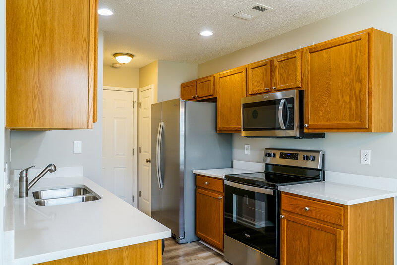 2,035/Mo, 8145 Wesley Farm Dr Raleigh, NC 27616 Kitchen View