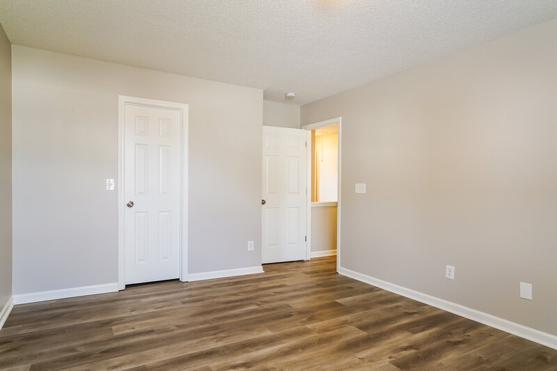 2,035/Mo, 8145 Wesley Farm Dr Raleigh, NC 27616 Main Bedroom View 2