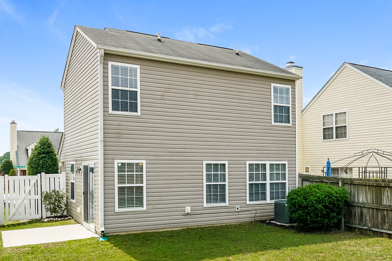 2,035/Mo, 8145 Wesley Farm Dr Raleigh, NC 27616 Rear View
