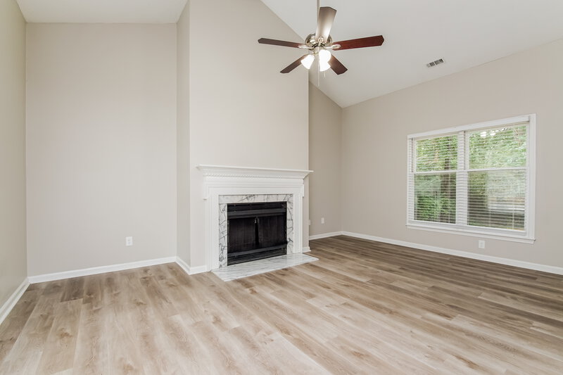 2,105/Mo, 1720 Winway Dr Raleigh, NC 27610 Living Room View 2